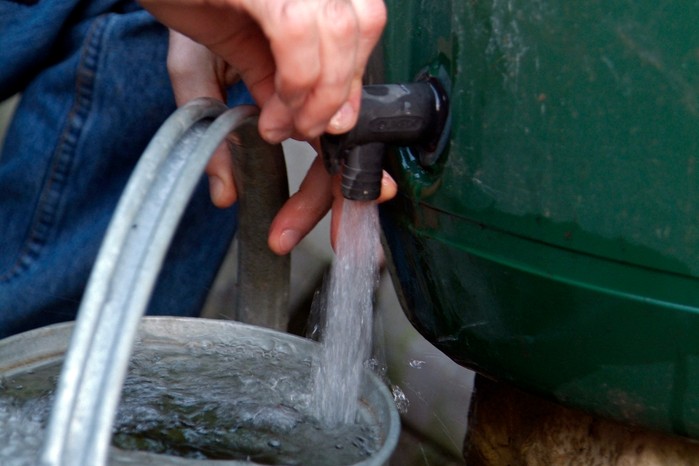 How to water your plants - using a water butt How to water your plants - using a water butt